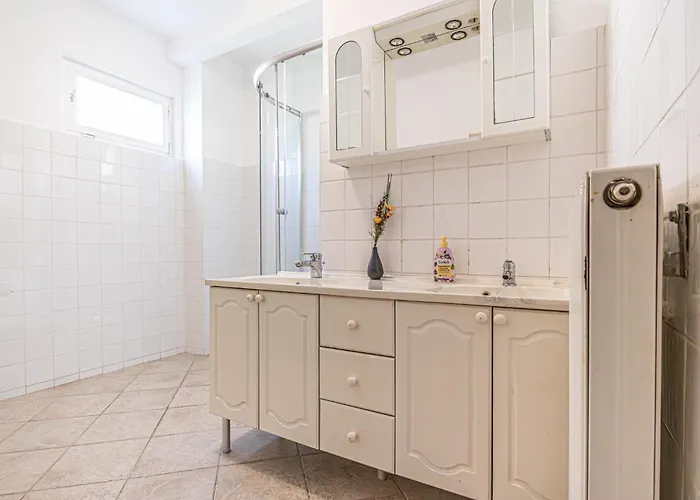 Apartment Budget Friendly Private With Garden *