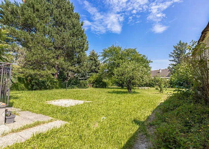 Apartment Budget Friendly Private With Garden