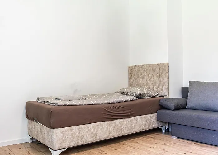 Apartment Budget Friendly Private With Garden