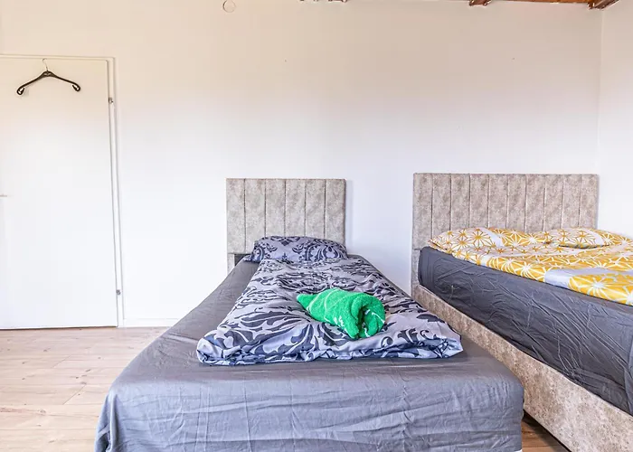 Budget Friendly Private With Garden Apartment