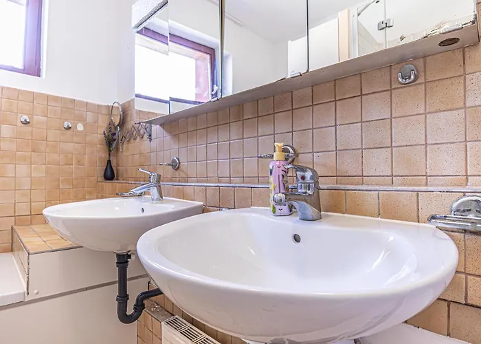 Apartment Budget Friendly Private With Garden *